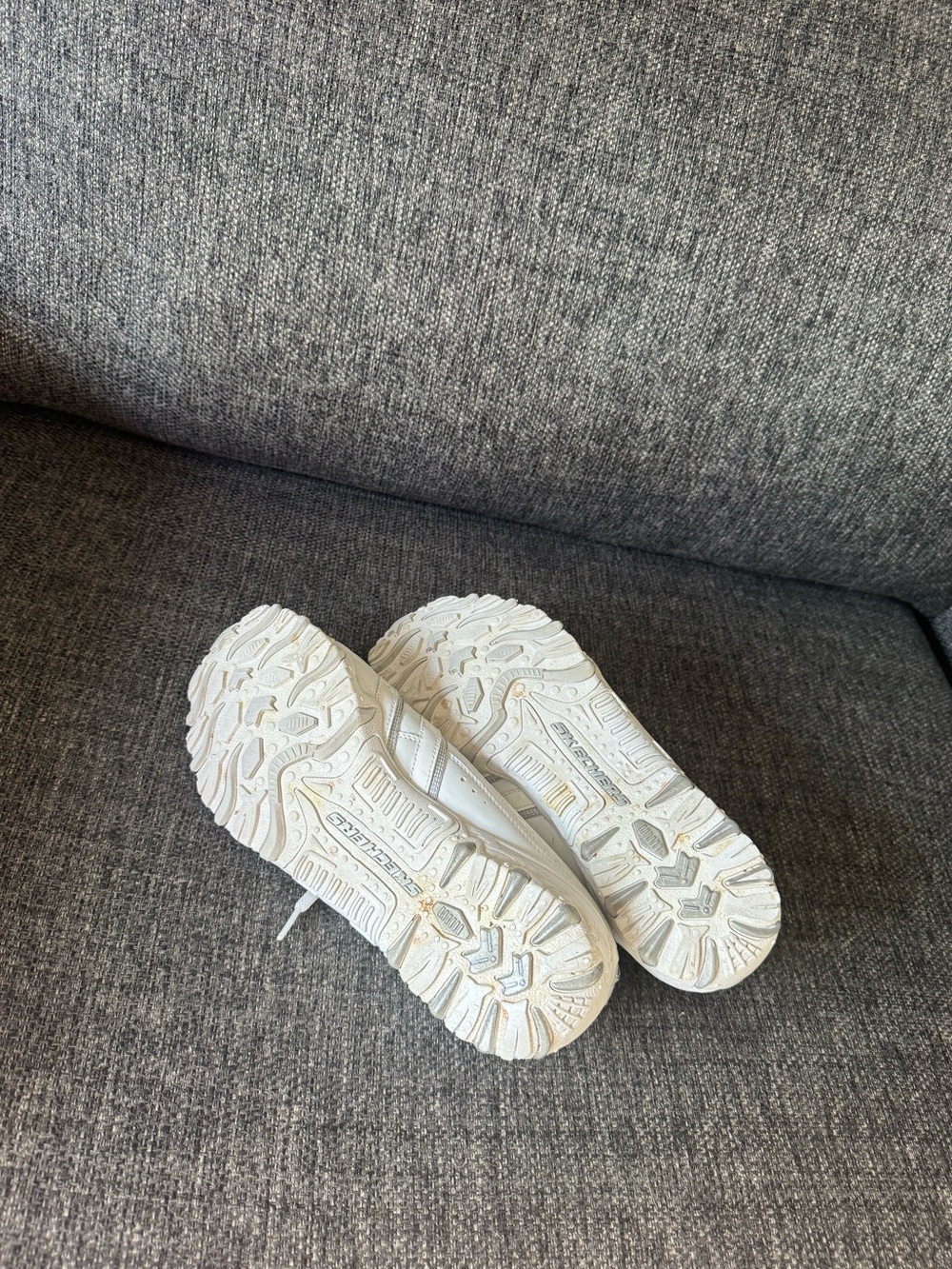Y2K Skechers Compulsions-Glide Sneakers With Silver Accents - Picture 6 of 6